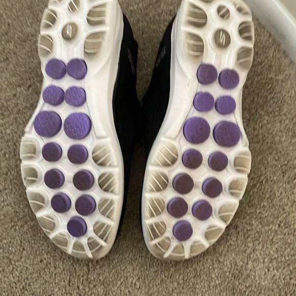 Skechers Hands Free Slip Ons 8 - Picture 4 of 4